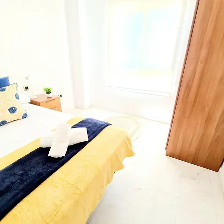 Apartamento 3 Dormitorios Malaga Exterior photo